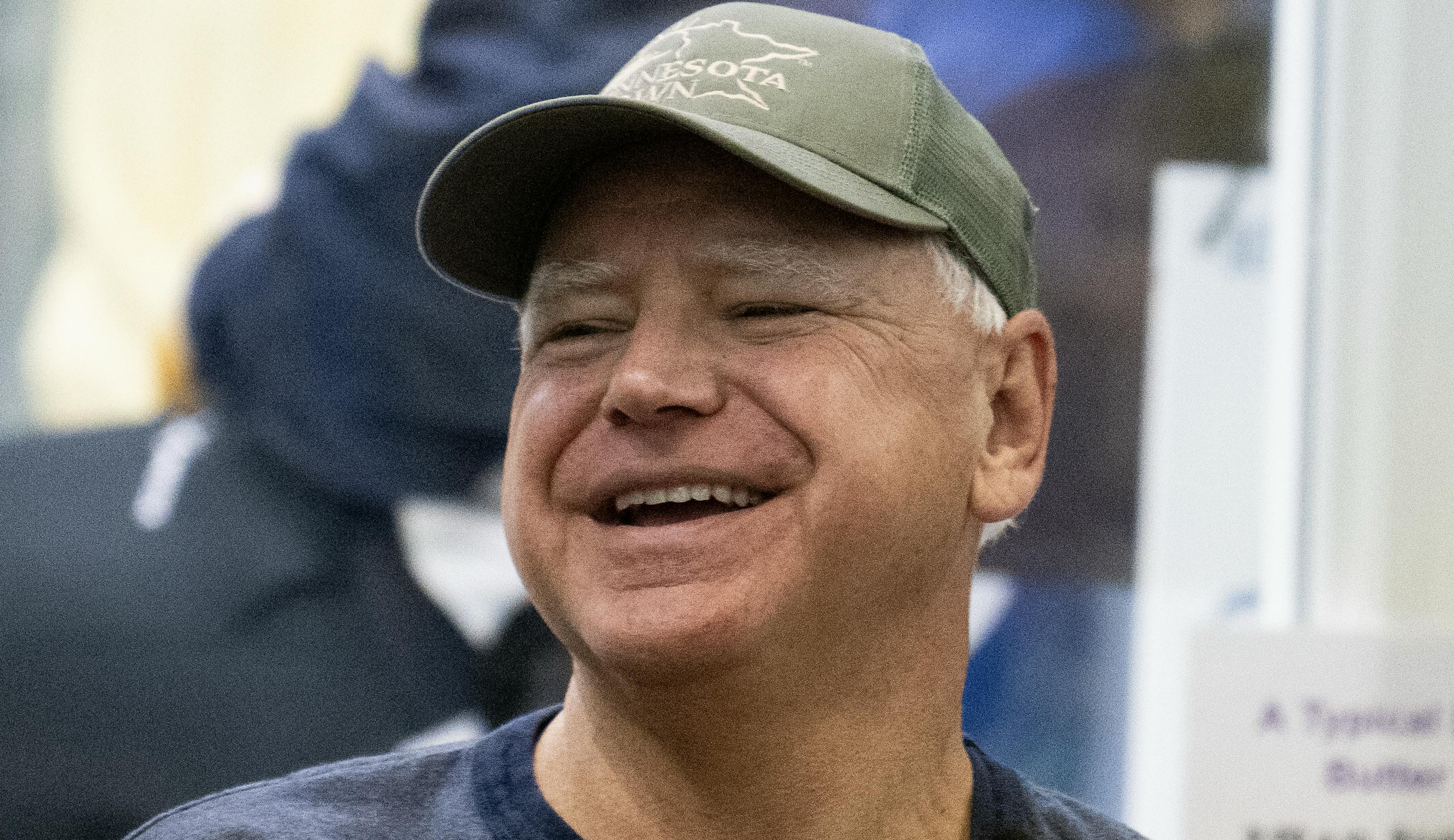 Tim Walz’s Motorcade Crashes, Injuries Reported